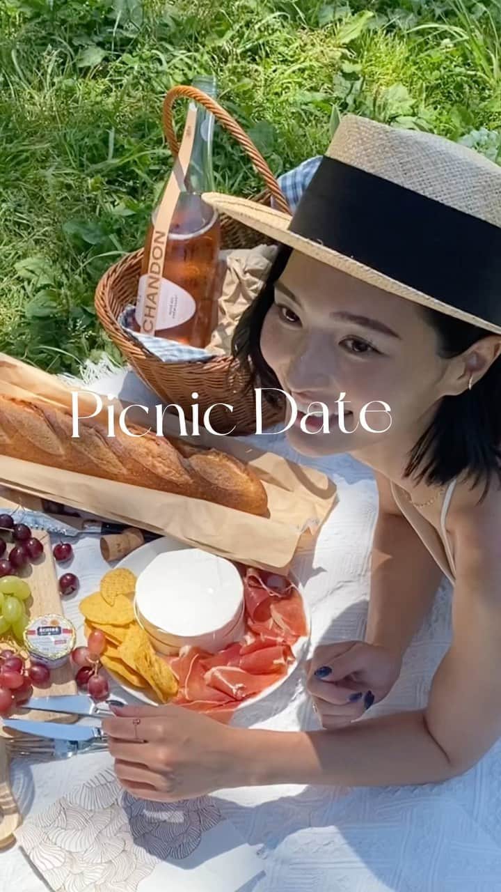 山賀琴子のインスタグラム 2022年07月投稿画像「Picnic date with my sis🌿💛  #picnic#picnicday#vlog」'