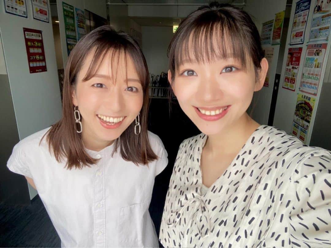 伊藤舞のインスタグラム 2022年08月投稿画像「久しぶりのまりなちゃんと。 . 朝ごはん食べながらの生配信 楽しかった〜。 アーカイブありますので、お時間ある方はぜひ。 . 写真撮ろうって言ってたのに すっかり忘れてて。 まりなちゃん帰り際の廊下で…笑 . . #morning  #朝ごはん #パニーニ　#フレンチトースト #ごちそうさまでした😋」'